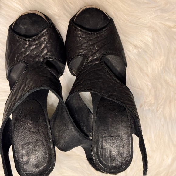 Pedro Garcia Black and White Peep-Toe Heels - Picture 4 of 17